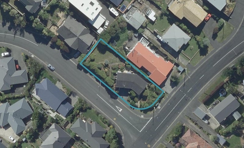 277 Highcliff Road, Shiel Hill, Dunedin - Carousel 1