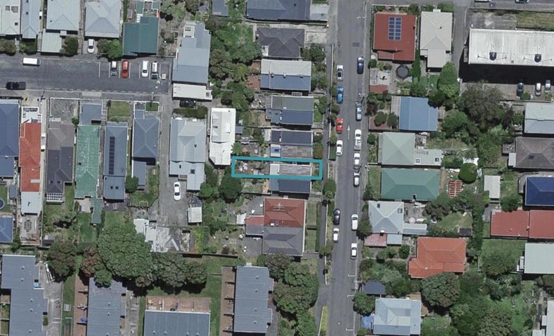 32 Edinburgh Terrace, Berhampore, Wellington - Carousel 1