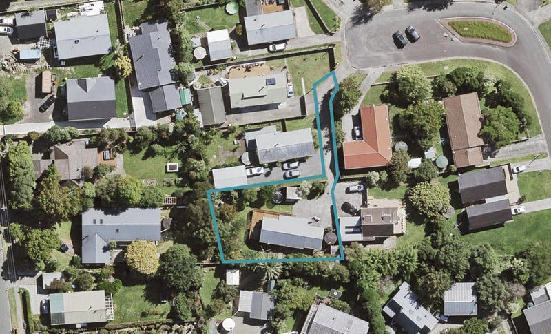 11 Rheingold Place, Huapai, Kumeu - Carousel 1