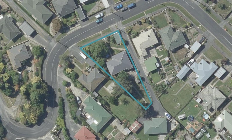 23 Koremata Street, Green Island, Dunedin - Carousel 1