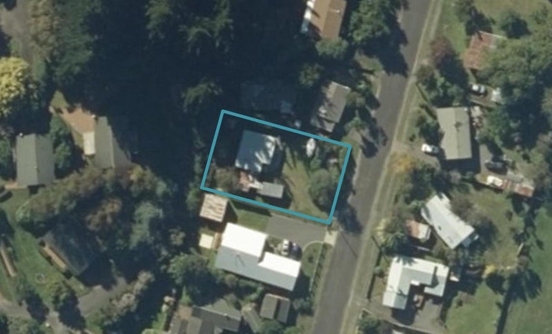 36 Te Herekiekie Street, Tūrangi - Carousel 1