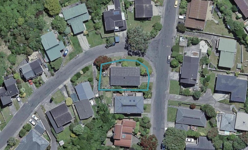 1 Govind Grove, Ngaio, Wellington - Carousel 1