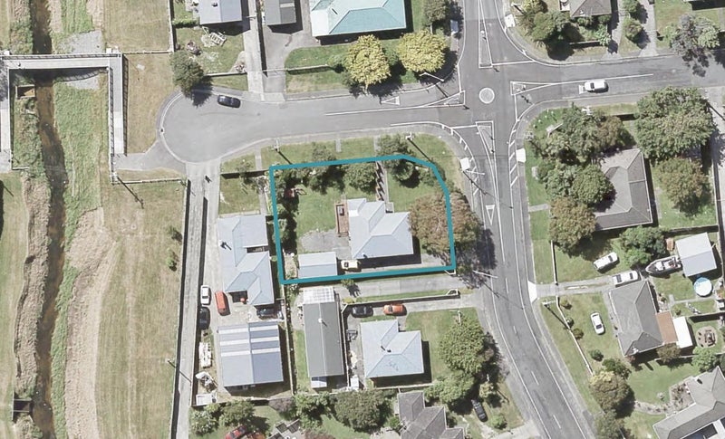1 Fullerton Grove, Wainuiomata, Lower Hutt - Carousel 1