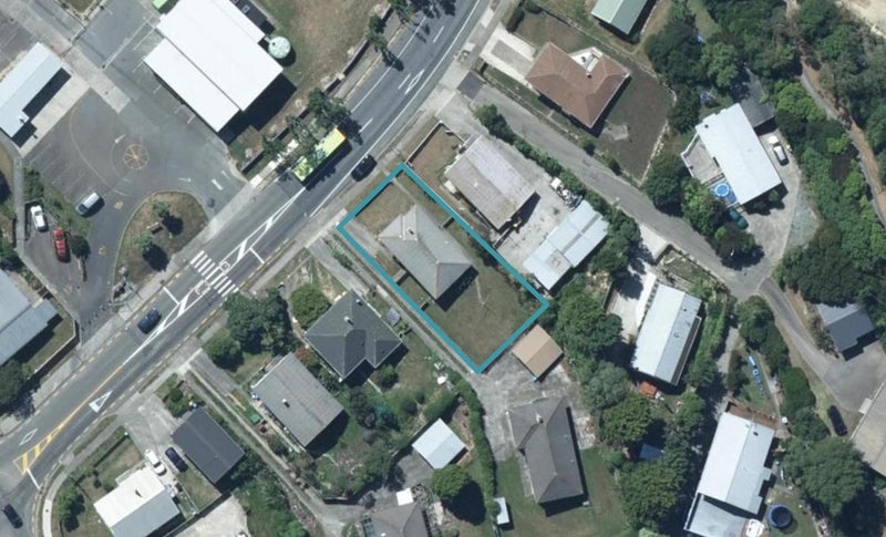 12 Omapere Street, Waitangirua, Porirua - Carousel 1