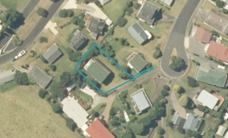 120 Titiro Place, Onemana, Whangamatā - Carousel 1