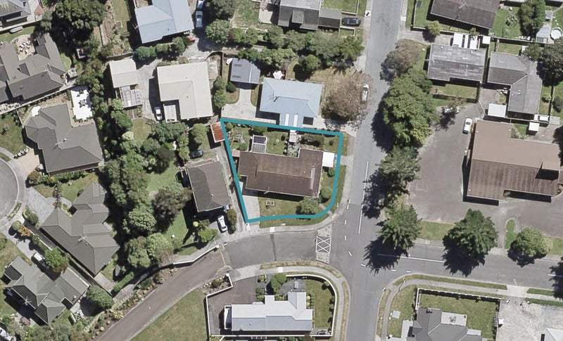 2/1 Shanly Street, Brown Owl, Upper Hutt - Carousel 1