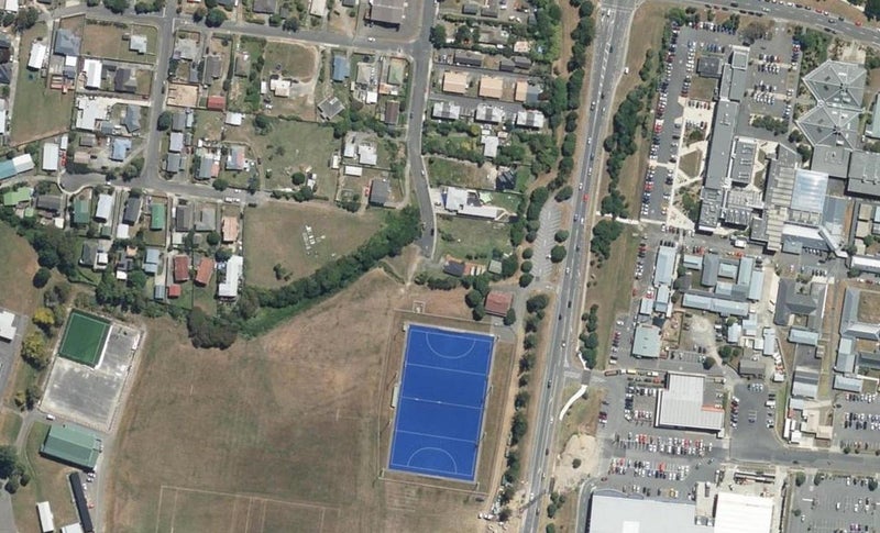 2 Ngatitoa Street, Takapuwahia, Porirua - Carousel 1