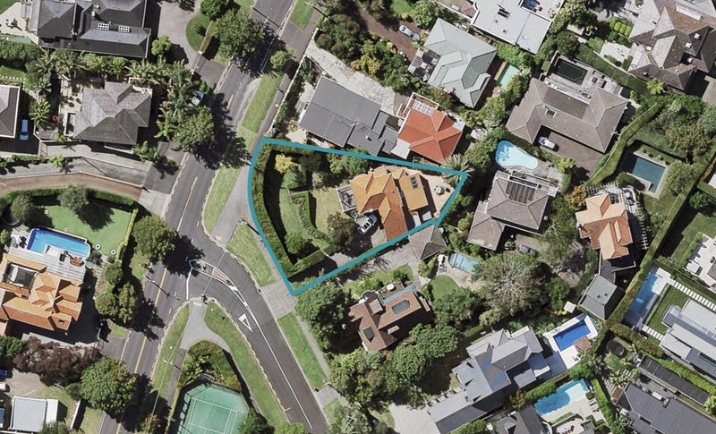 2 Dudley Road, Mission Bay, Auckland - Carousel 1