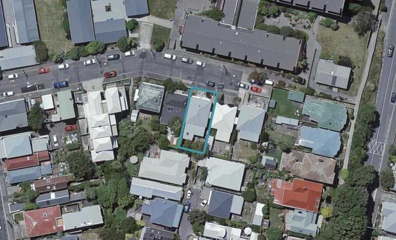 16 Finlay Terrace, Mount Cook, Wellington - Carousel 1