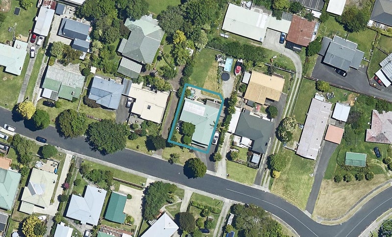 27 Robins Road, Judea, Tauranga - Carousel 1