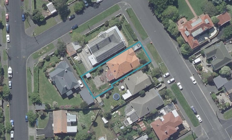 75 Beach Street, Saint Clair, Dunedin - Carousel 1