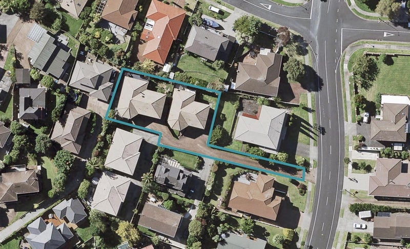 1/100 Gosford Drive, Botany Downs, Auckland - Carousel 1