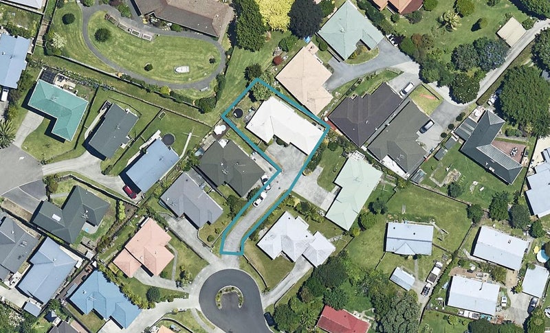 30 Redmond Street, Judea, Tauranga - Carousel 1