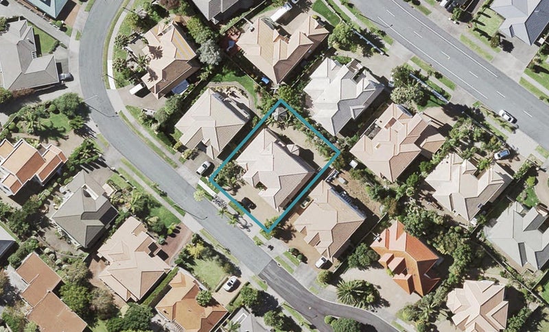 10 Tumbridge Place, Somerville, Manukau - Carousel 1