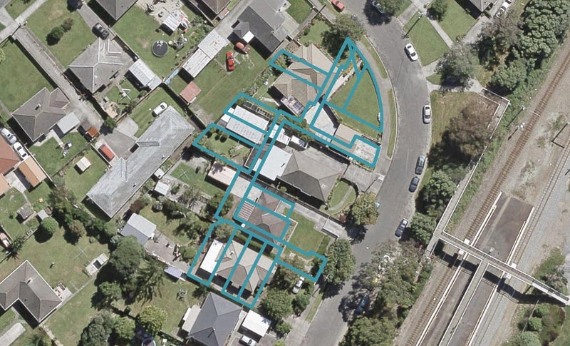 6/10 Rainey Grove, Taita, Lower Hutt - Carousel 1