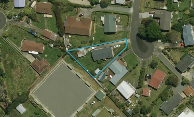 10 Curlew Place, One Tree Point - Carousel 1