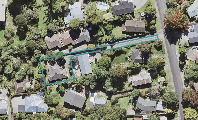 12A Havelle Avenue, Titirangi, Auckland - Carousel 1
