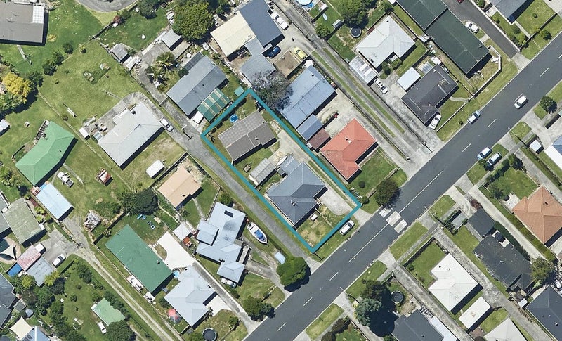 17B Watling Street, Gate Pa, Tauranga - Carousel 1