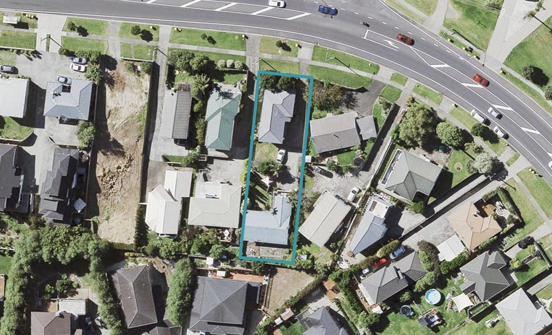2/668 East Coast Road, Pinehill, Auckland - Carousel 1