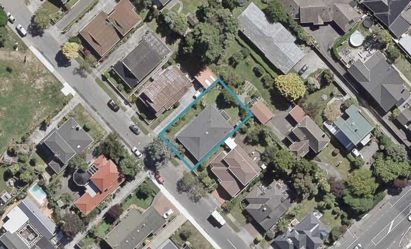 30 St Columbans Grove, Boulcott, Lower Hutt - Carousel 1