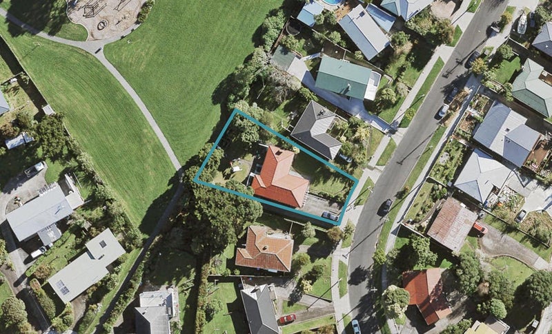 123 Methuen Road, New Windsor, Auckland - Carousel 1