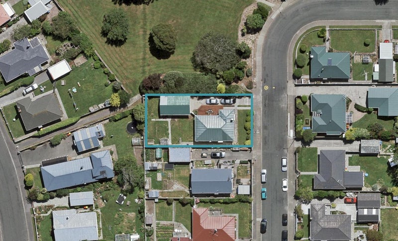 10 Pine Crescent, Hargest, Invercargill - Carousel 1
