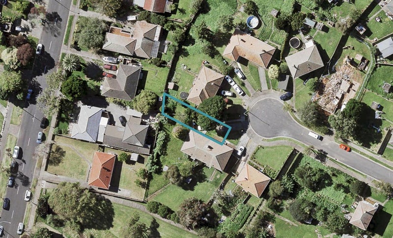 24 Harlow Crescent, Glen Innes, Auckland - Carousel 1
