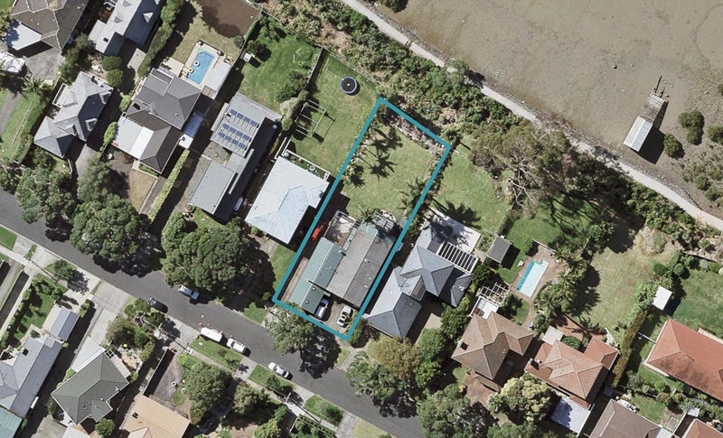 9 Riverlea Avenue, Pakuranga, Auckland - Carousel 1