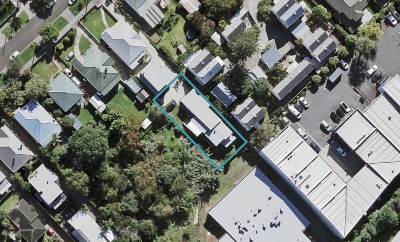 74A Taylors Road, Mount Albert, Auckland - Carousel 1