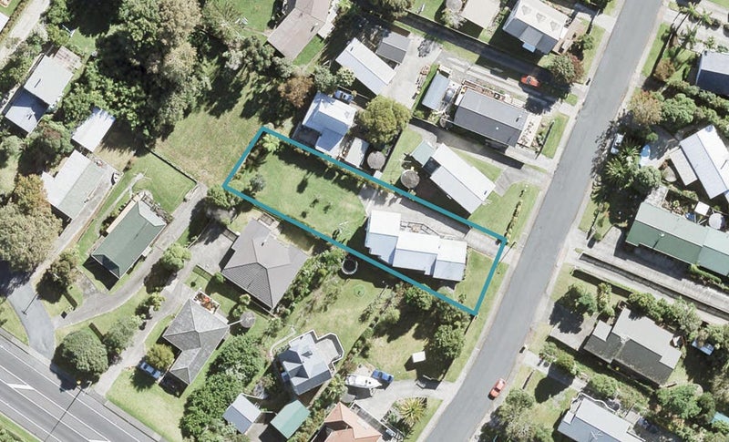 4 Dobell Road, Stanmore Bay, Whangaparaoa - Carousel 1