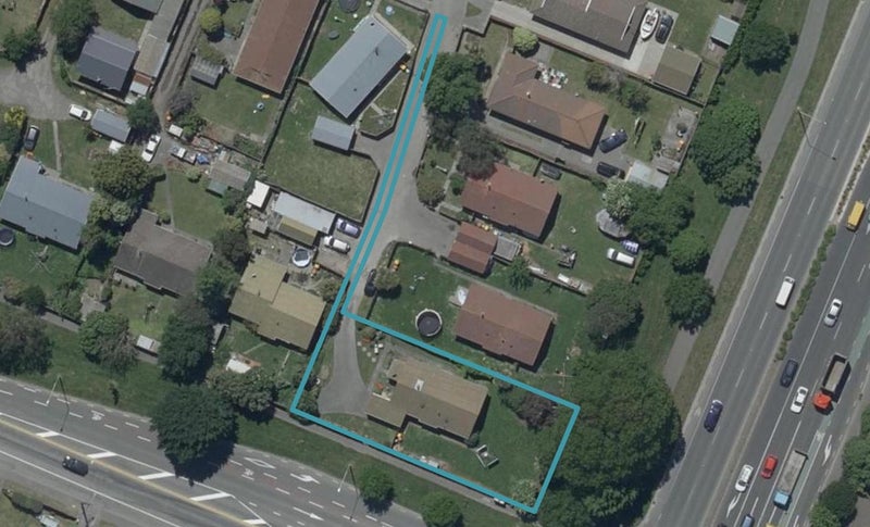 39 Pensacola Crescent, Broomfield, Christchurch - Carousel 1