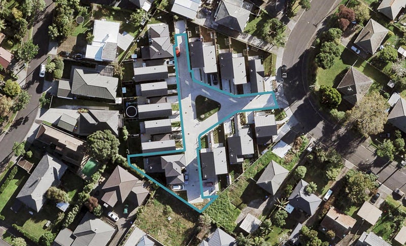 9 Torea Place, Waterview, Auckland - Carousel 1