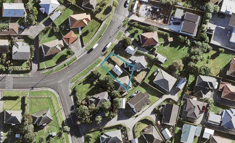 16 Freeland Avenue, Mount Roskill, Auckland - Carousel 1