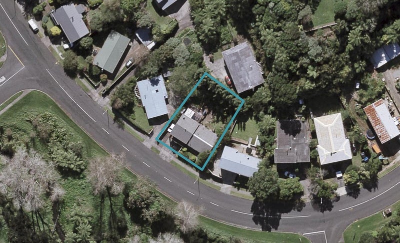 93 Poplar Grove, Whalers Gate, New Plymouth - Carousel 1