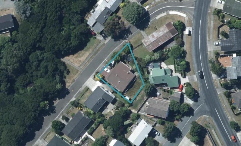 3 Anchor Lane, Whitby, Porirua - Carousel 1