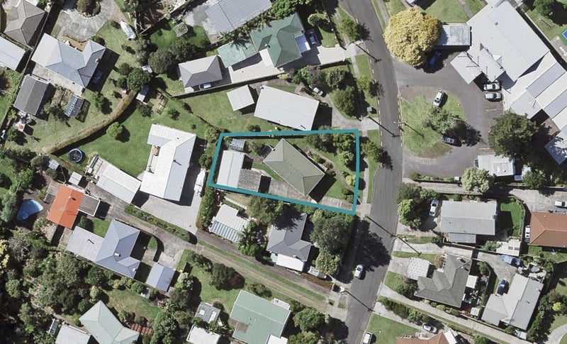 17 Swan Crescent, Pakuranga, Auckland - Carousel 1