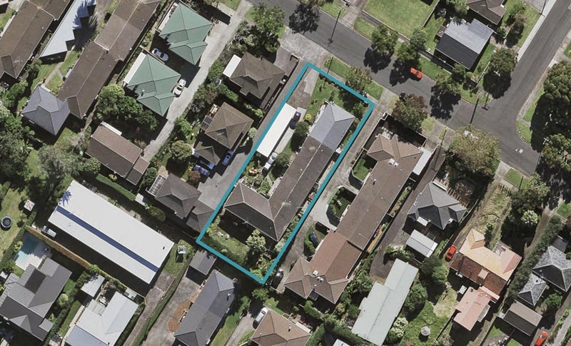 1/18 Tawhiri Road, One Tree Hill, Auckland - Carousel 1
