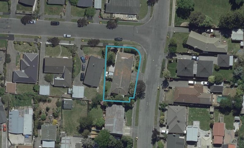 1/5 Sarabande Avenue, Redwood, Christchurch - Carousel 1