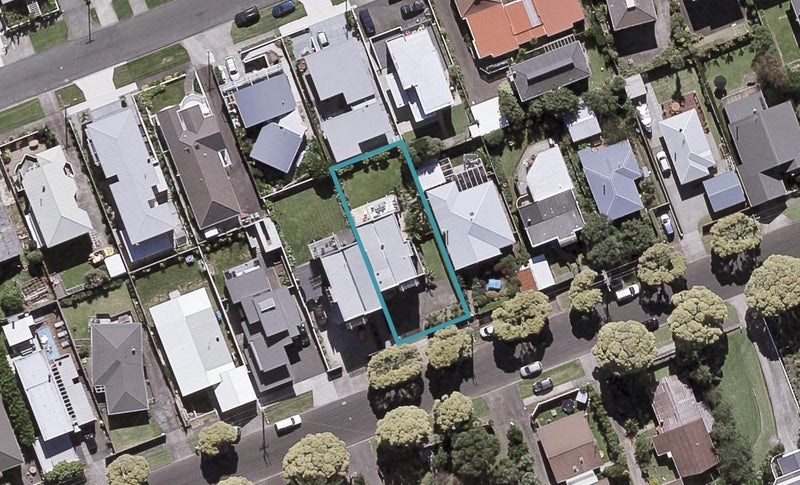 23 McLean Street, Strandon, New Plymouth - Carousel 1