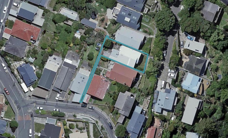 32 Rewa Road, Hataitai, Wellington - Carousel 1
