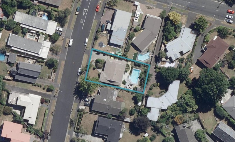 46 Kakanui Avenue, Hillcrest, Hamilton - Carousel 1