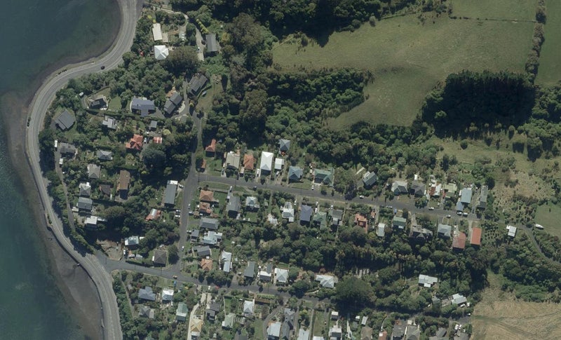 9 Gorman Street, Macandrew Bay, Dunedin - Carousel 1