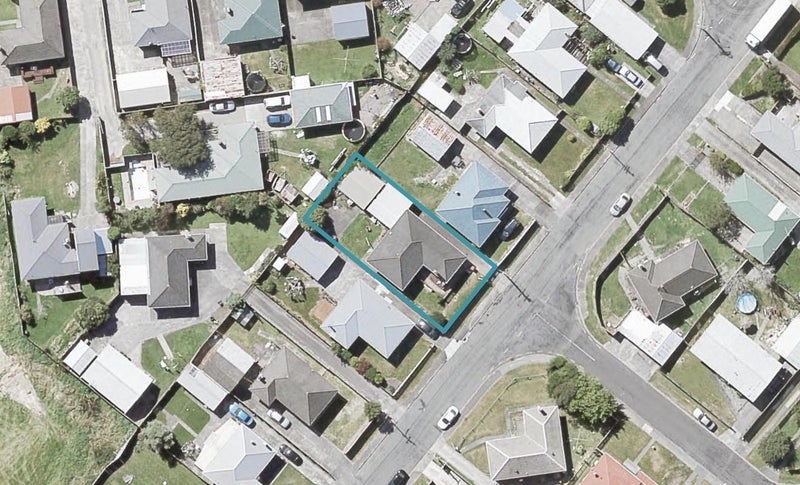 33 Ruthven Road, Wainuiomata, Lower Hutt - Carousel 1