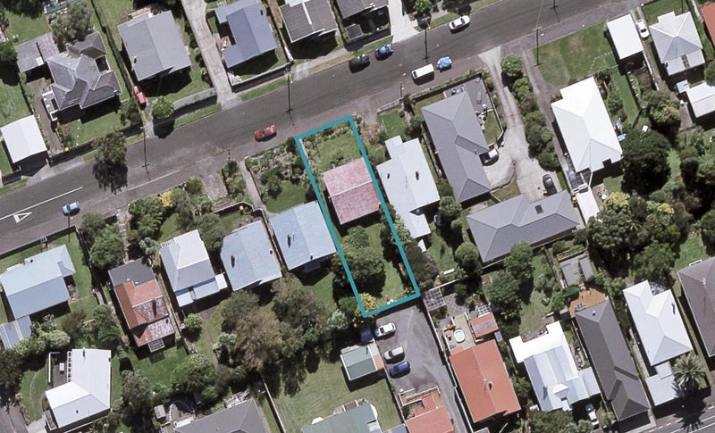 17 Gaine Street, New Plymouth, New Plymouth - Carousel 1