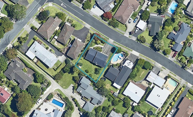 4 Takapu Street, Matua, Tauranga - Carousel 1