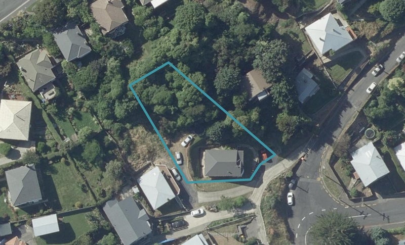 4 Forfar Street, Clyde Hill, Dunedin - Carousel 1