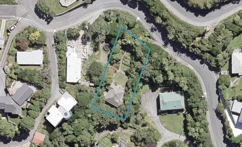 55 Maungaraki Road, Korokoro, Lower Hutt - Carousel 1