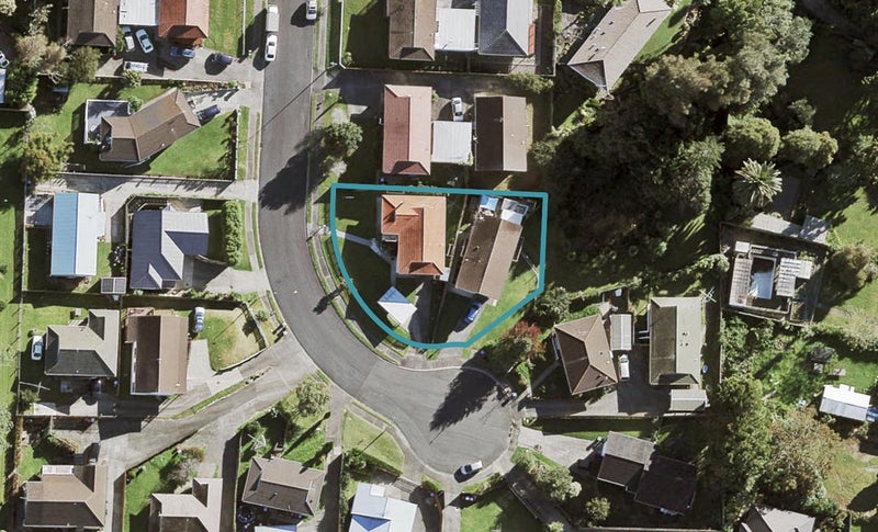 1/24 Halleys Place, Mount Roskill, Auckland - Carousel 1