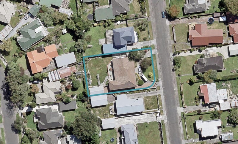 53 Golders Road, Elderslea, Upper Hutt - Carousel 1