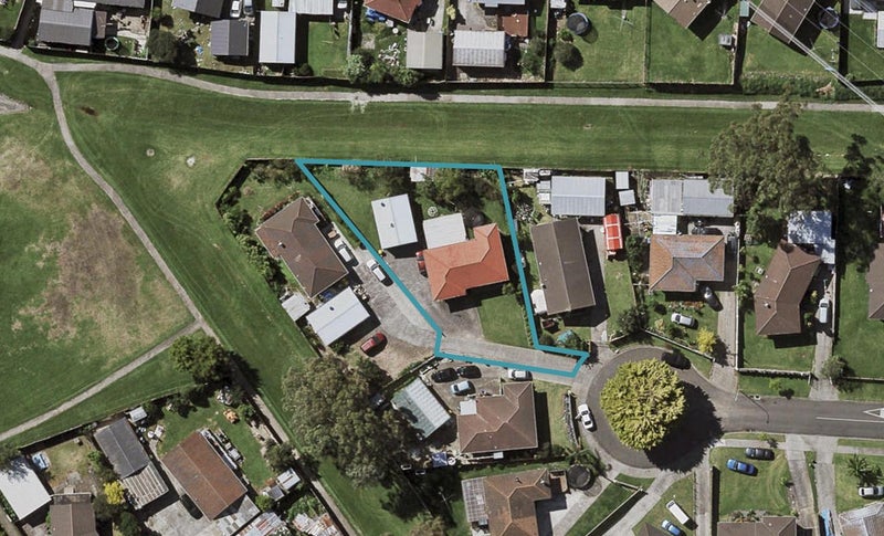 9 Aldo Place, Clover Park, Auckland - Carousel 1